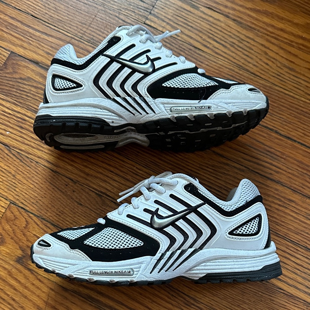 Nike Air Peg 2K5